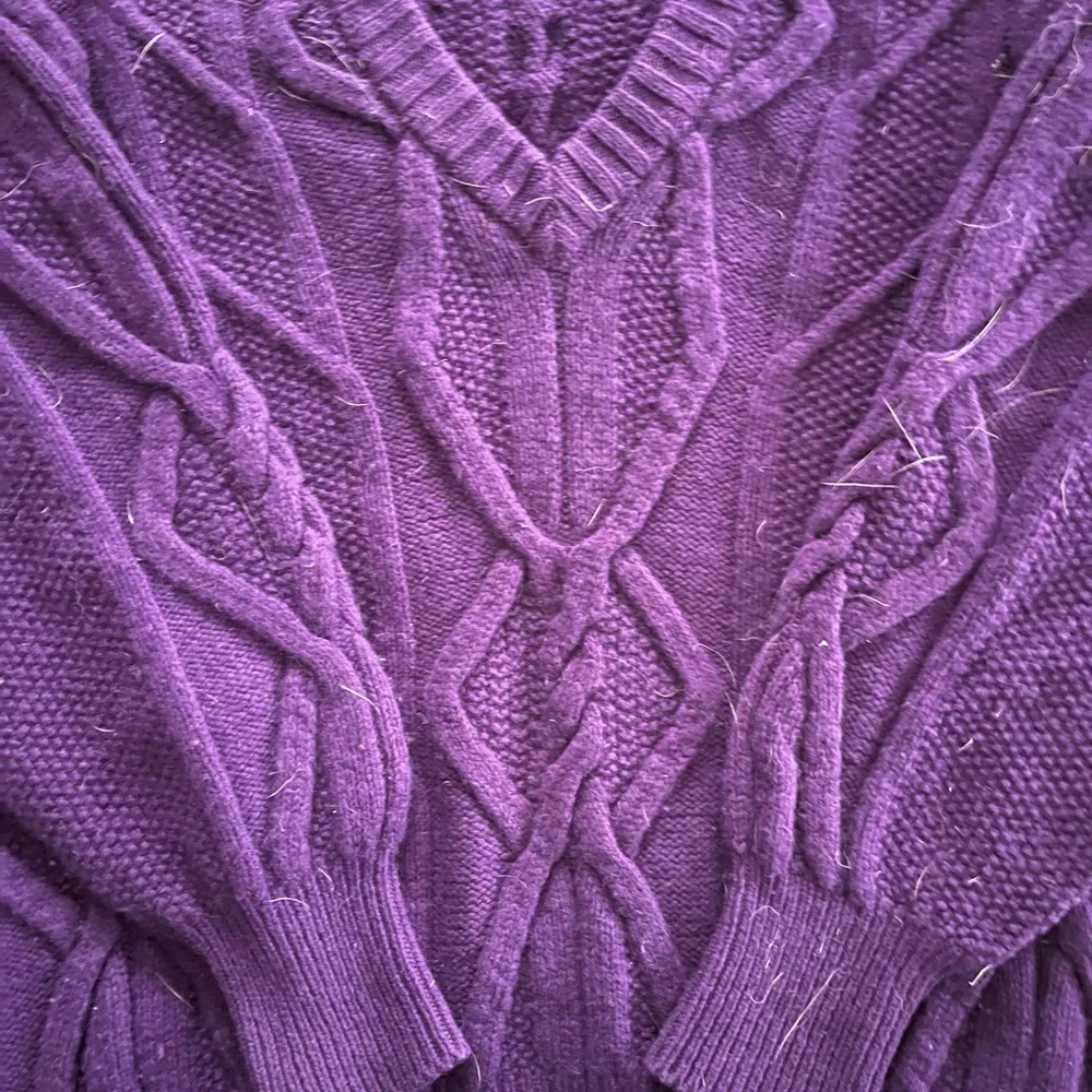 Vintage Debra King Heavy Scottish Cashmere Cable Knit V Neck Sweater Purple - Picture 3 of 5